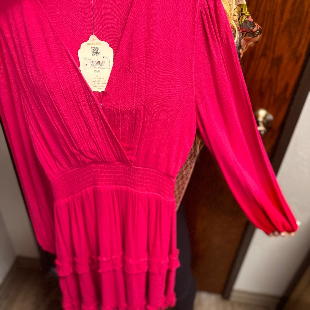 Altard State Mini Ruffled Tiered Long Sleeve Smocked Waist in Fuschia, Medium